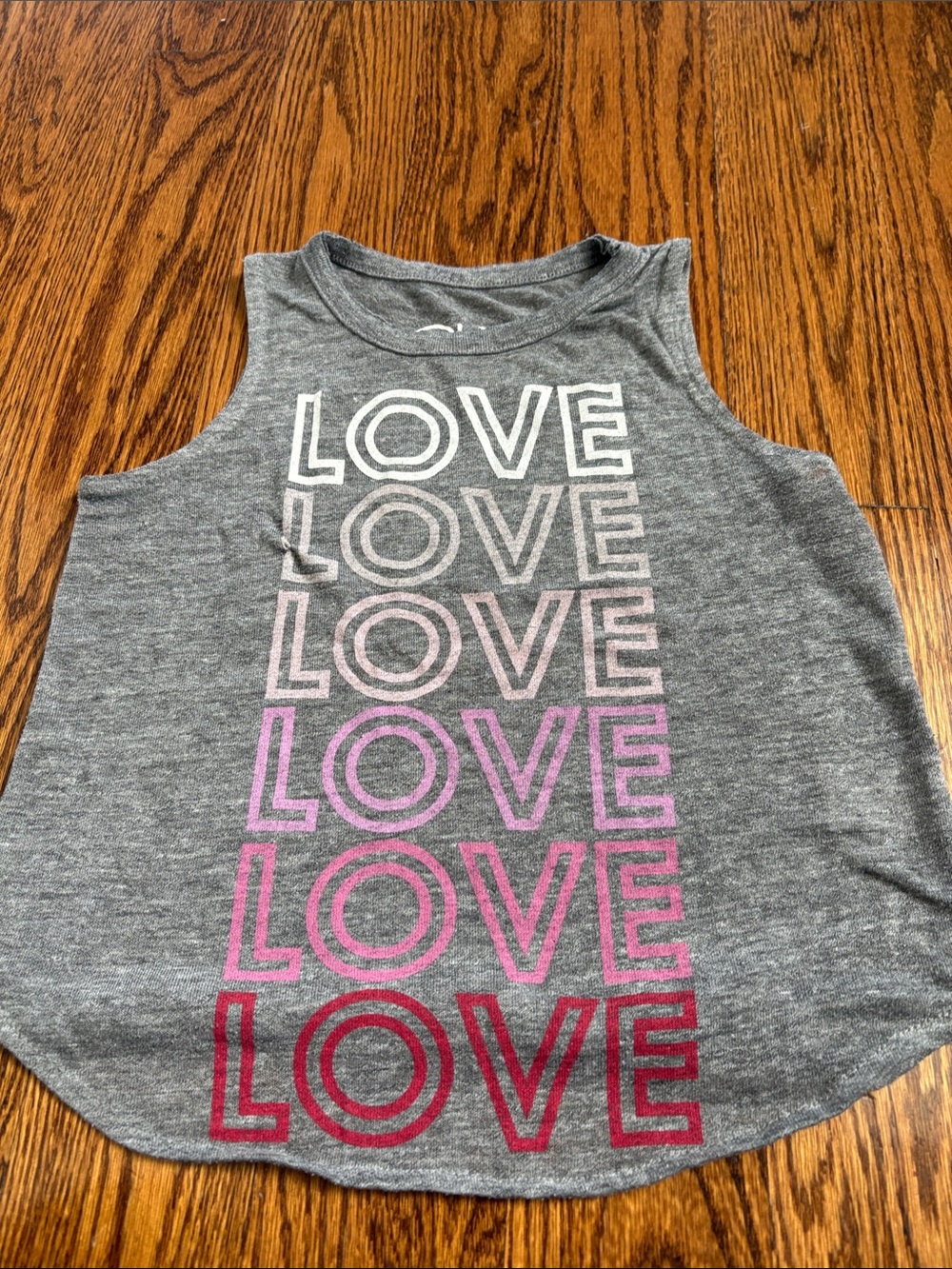 Chaser Gray Sleeveless Tee with Ombre Love Print size 6